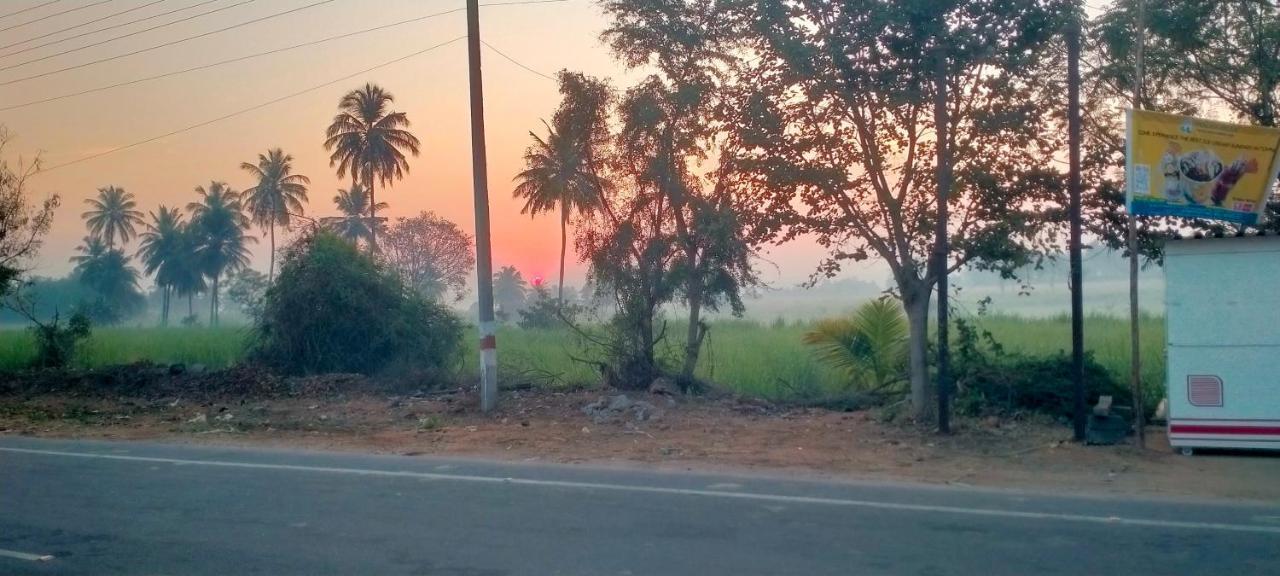 Sahasra Home Stay Hampi Hospet Luaran gambar
