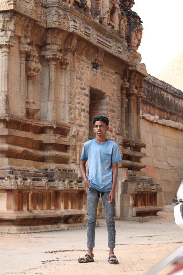 Sahasra Home Stay Hampi Hospet Luaran gambar