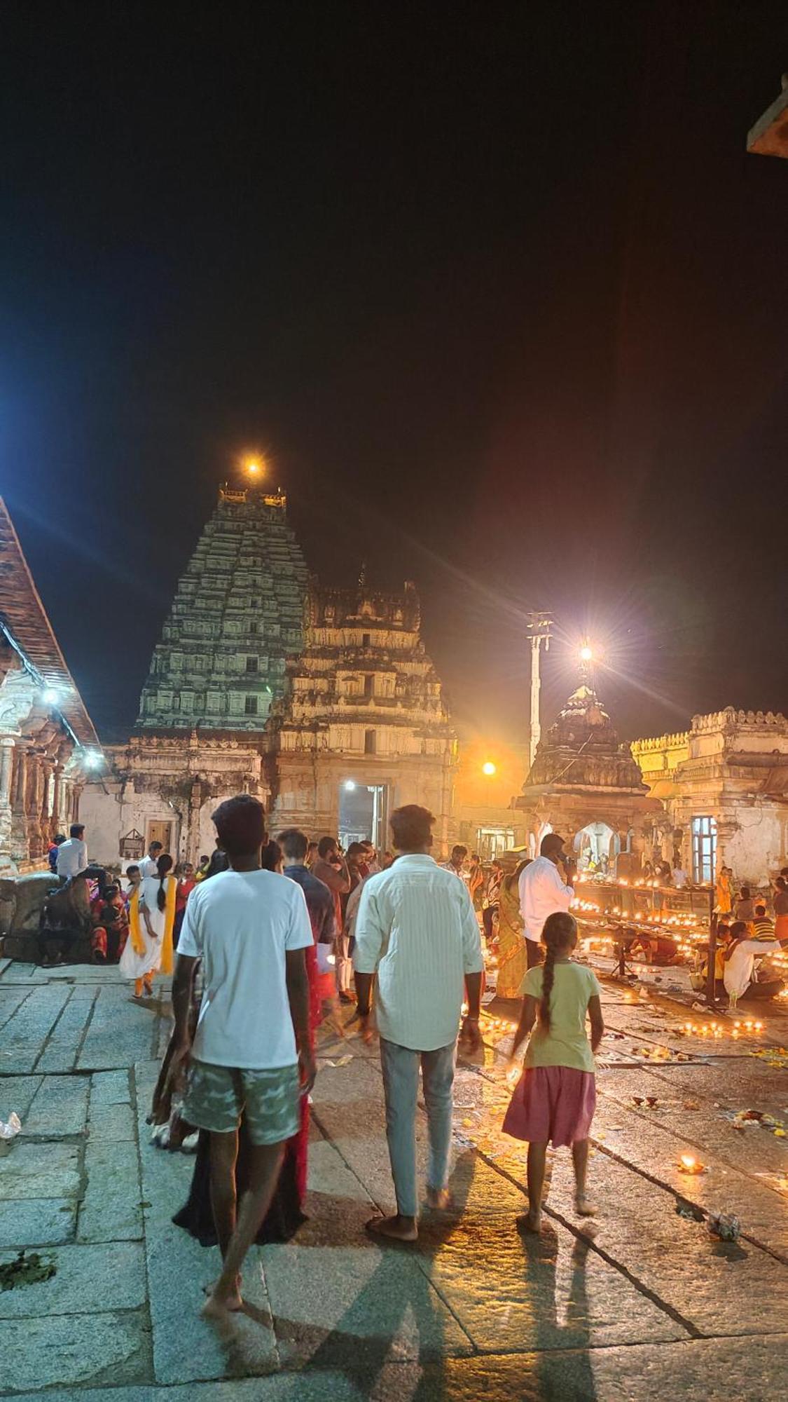 Sahasra Home Stay Hampi Hospet Bilik gambar